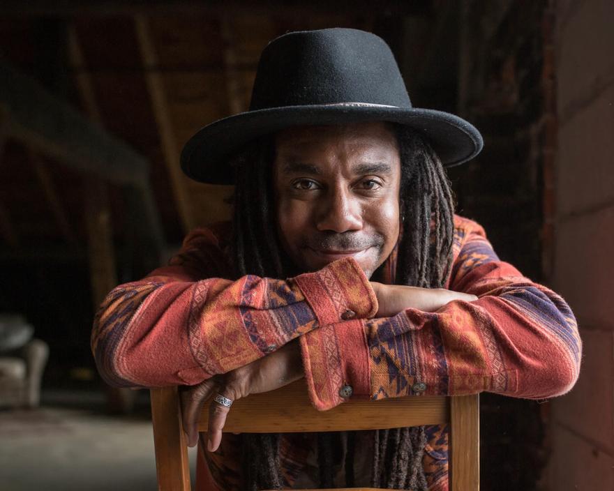 Julian Taylor, Canadian Afro-Indiginous Singer-Songwriter